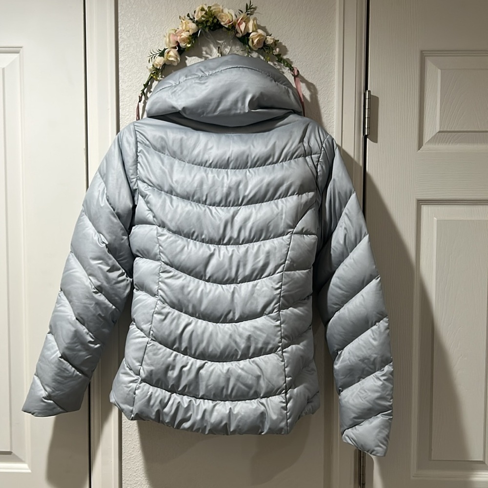 Patagonia Women's Downtown Puffer Jacket - Picture 6 of 6